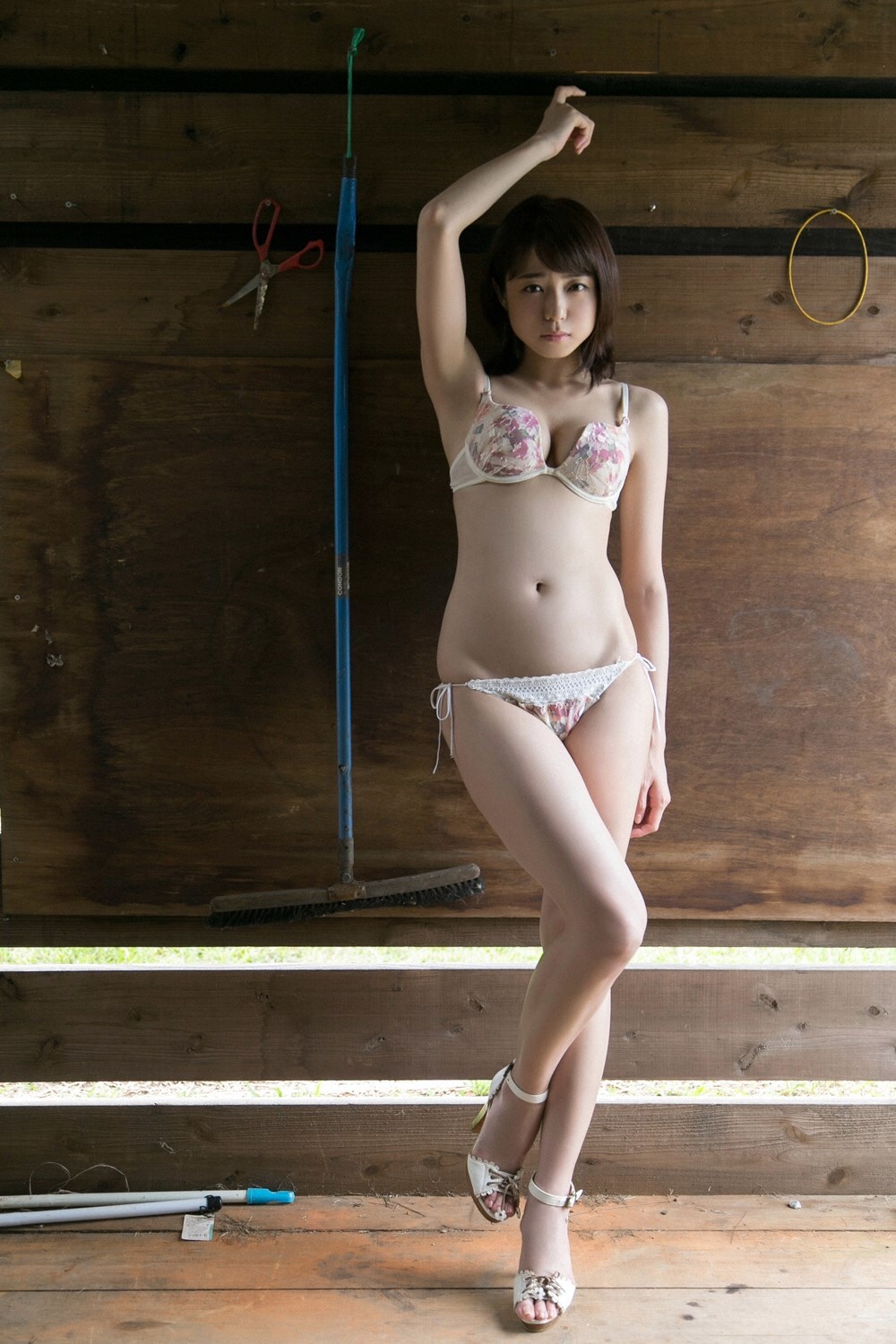 YS-Web-Vol.683Shizuka Nakamura 中村静香 - やわらかぷるん